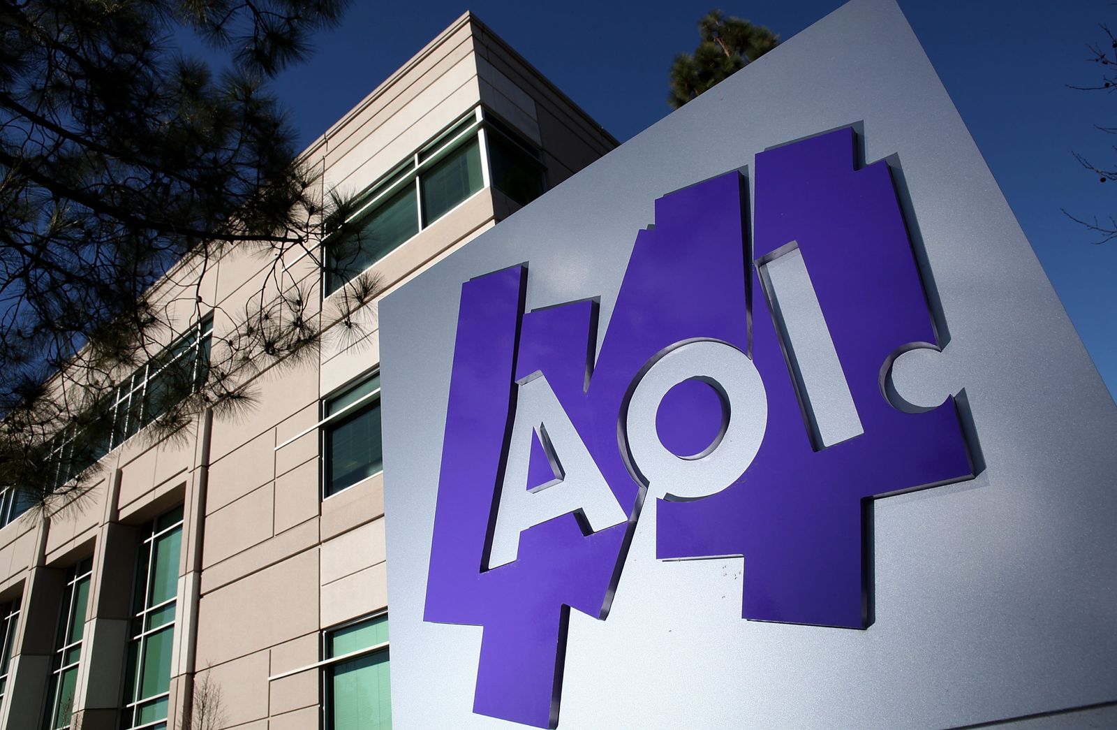 AOL Acquires Time Warner