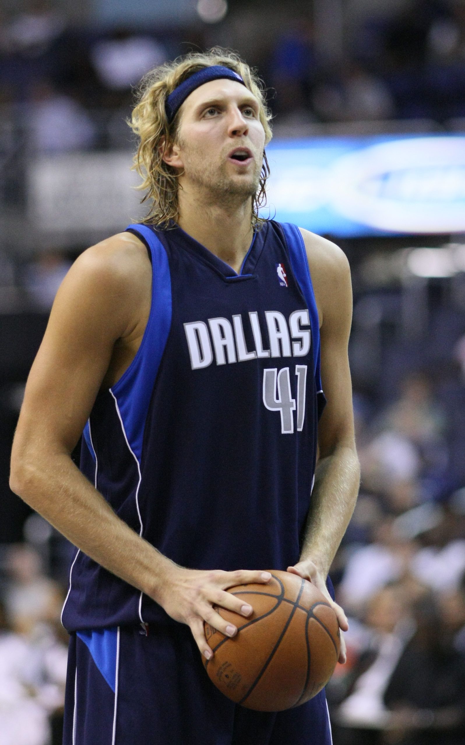 Dirk Nowitzki Wins MVP