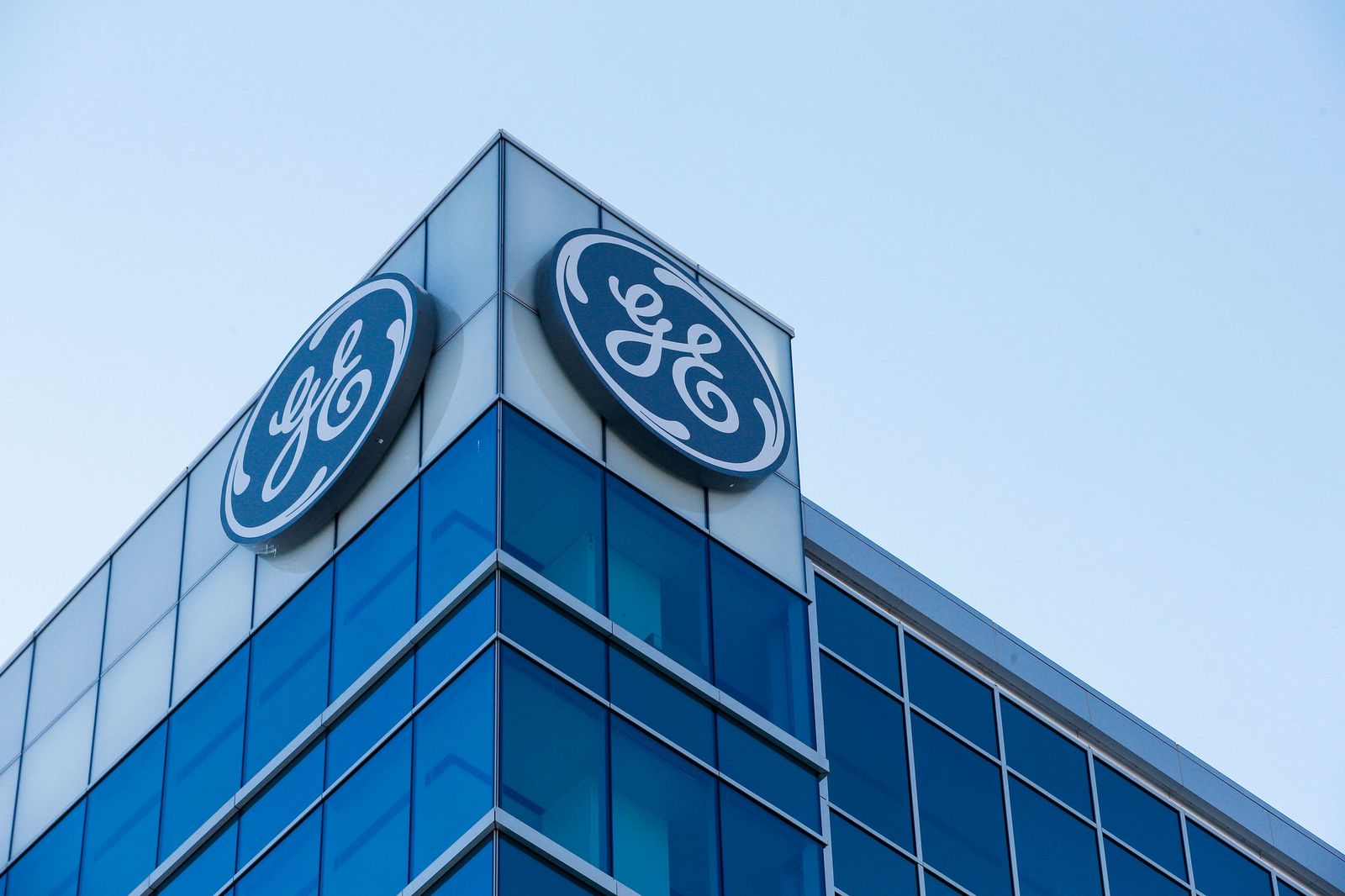 Dow Jones Drops General Electric