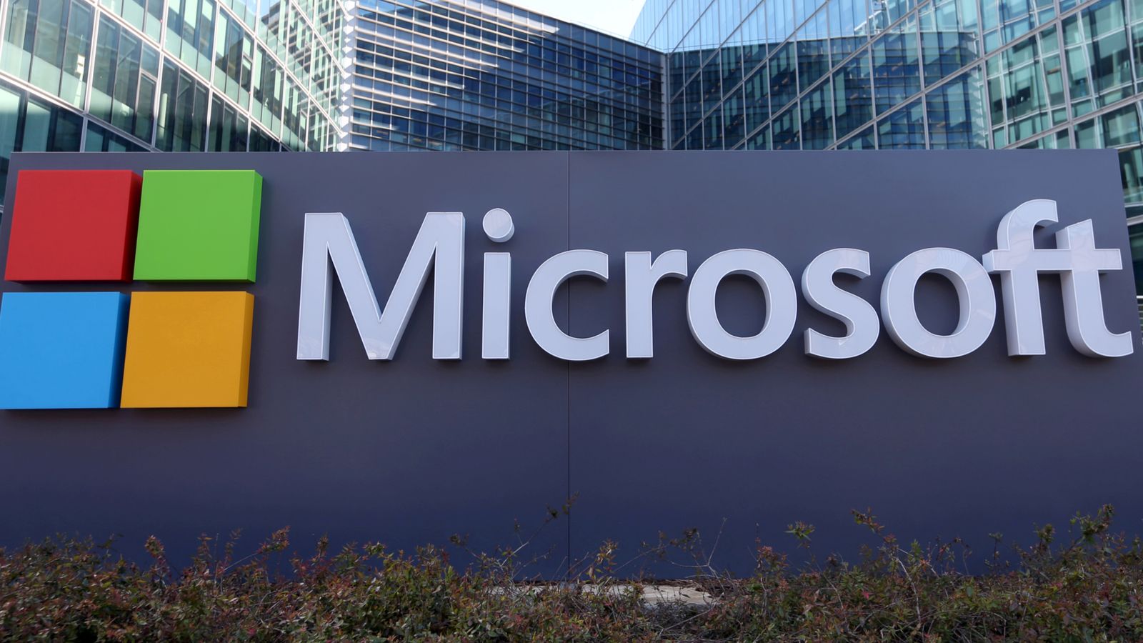 Microsoft Hits $1 Trillion