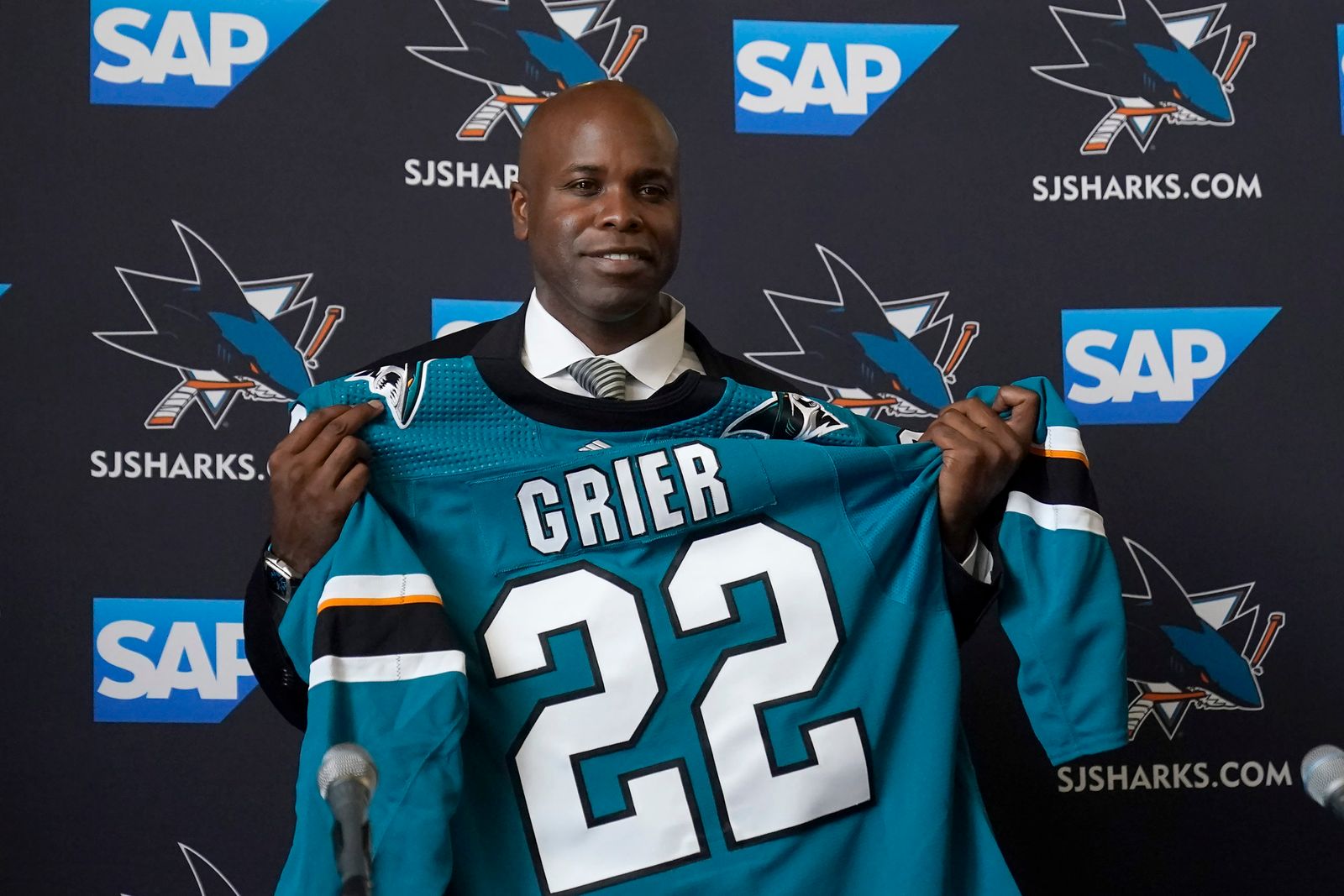 Mike Grier Becomes NHL's 1st Black GM